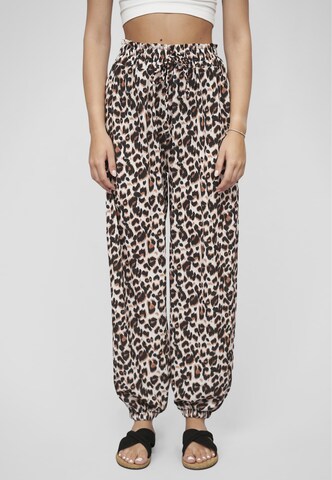 Cloud5ive Tapered Hose in Braun: Vorderseite