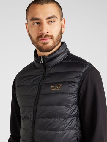 Gilet di EA7 Emporio Armani in nero