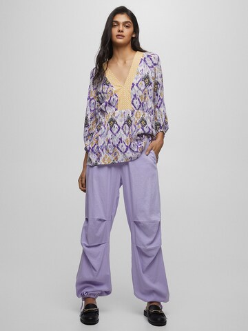 Loosefit Pantalon Pull&Bear en violet : devant