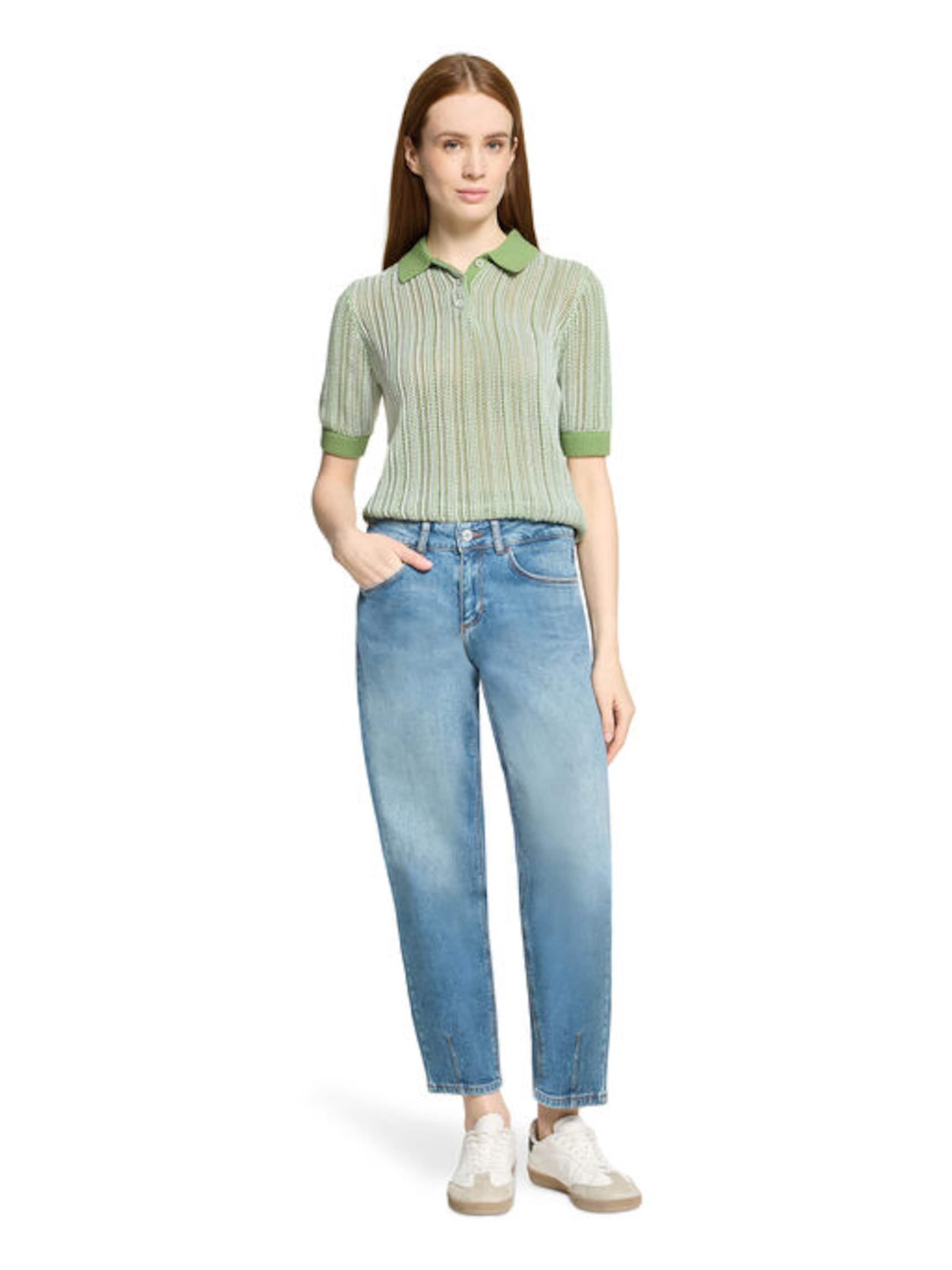 Cartoon Sweater in Green: front