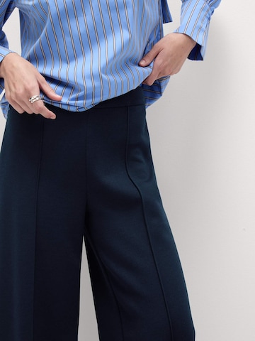 Loosefit Pantaloni di Marks & Spencer in blu