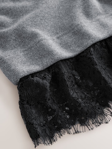 Robe Next en gris