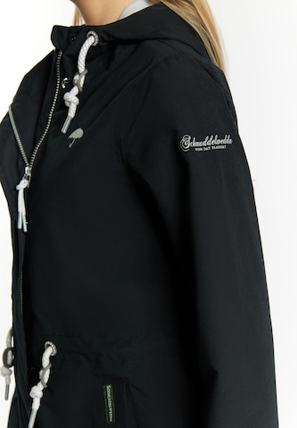 Schmuddelwedda Between-Seasons Coat in Black