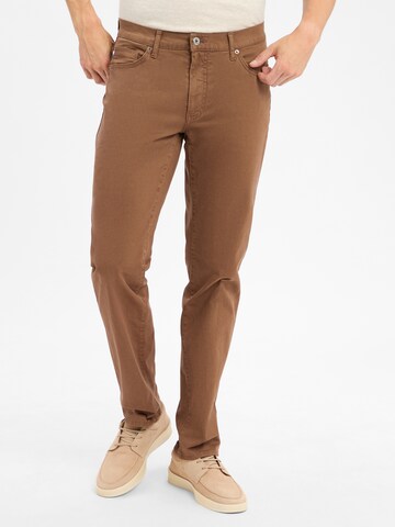 BRAX Regular Hose 'Cadiz ' in Braun: Vorderseite