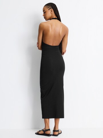 Robe Pull&Bear en noir