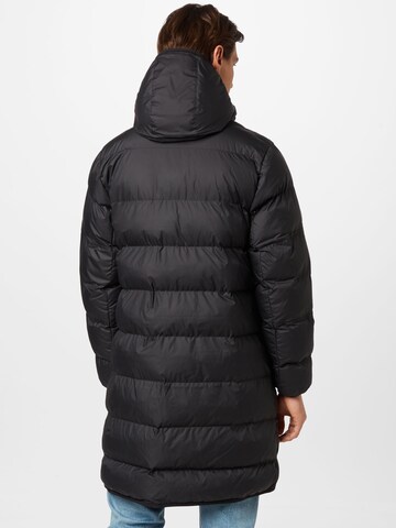 Nike Sportswear Płaszcz zimowy w kolorze czarny