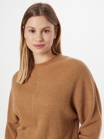 s.Oliver Sweater in Brown