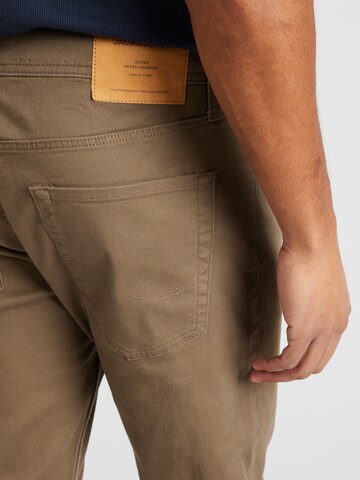 Slimfit Pantaloni 'Glenn' di JACK & JONES in marrone