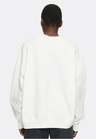 Sweat-shirt 'Sela' Pegador en blanc