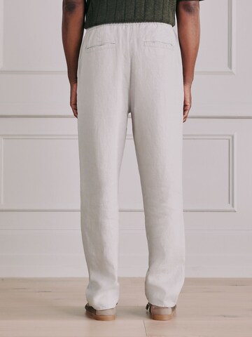 Regular Pantalon Next en gris