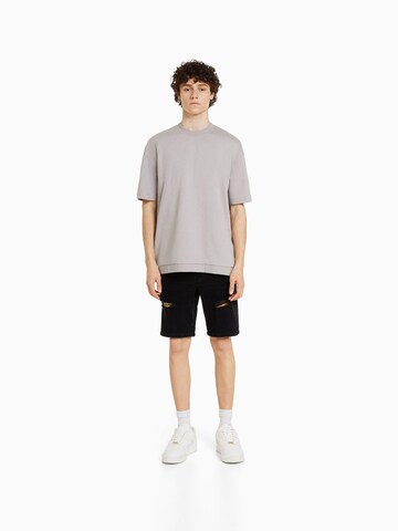 Bershka Regular Shorts in Schwarz