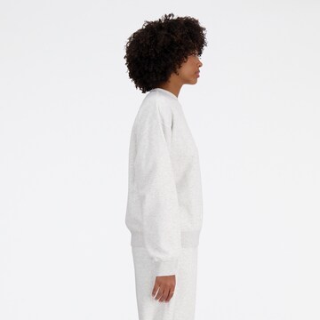 new balance Sweatshirt 'Essentials' in Grau