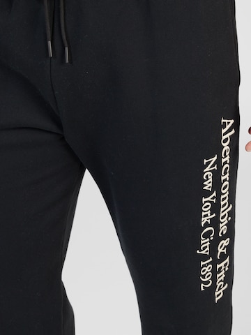 Abercrombie & Fitch Normalny krój Spodnie w kolorze czarny