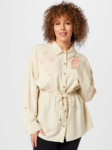 River Island Plus Blouse in Beige: front