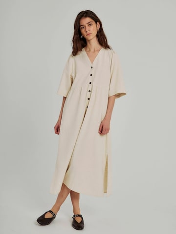 NORR Kleid 'Linea' in Beige: Vorderseite