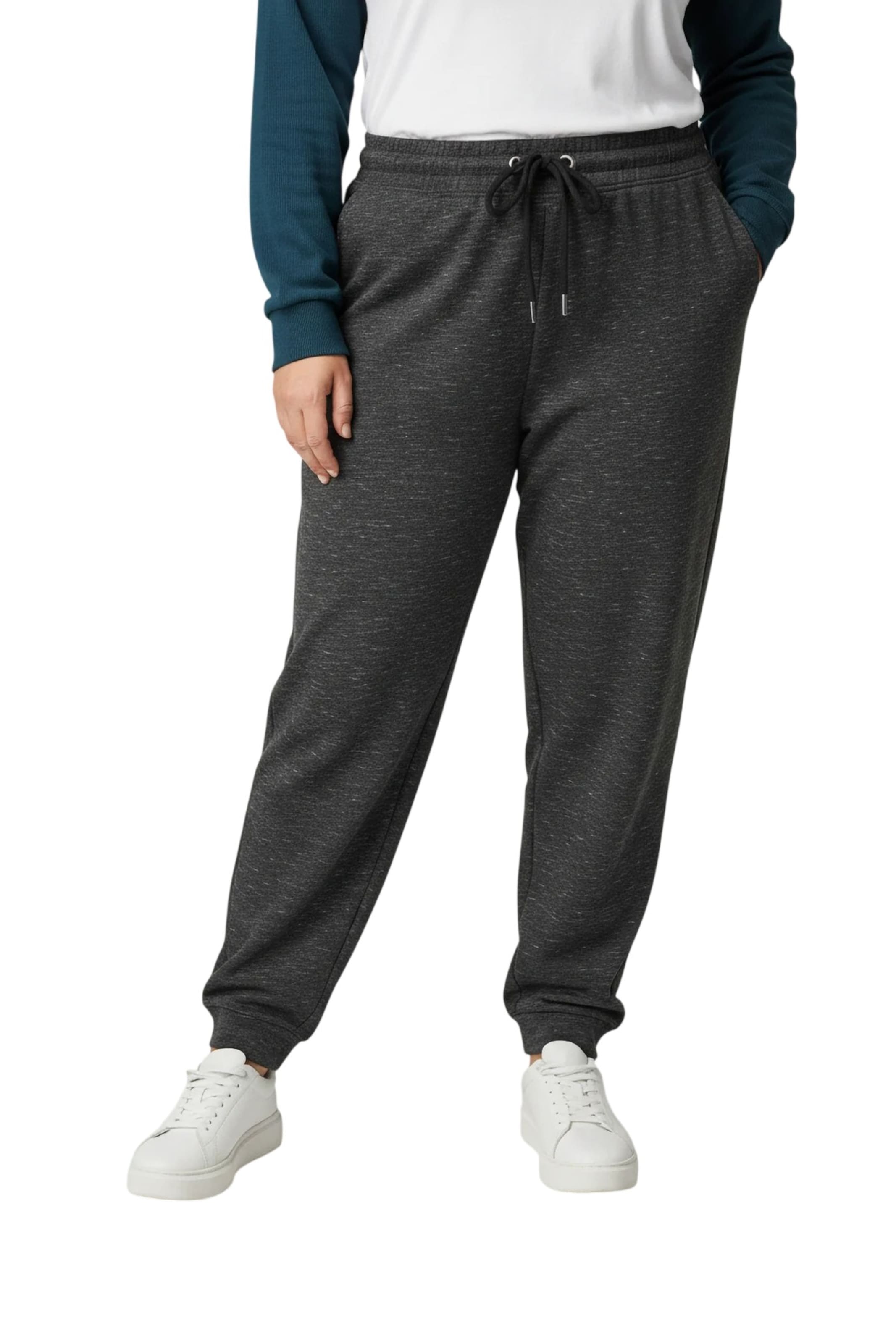 Shape Of You Tracksuit in Black: front