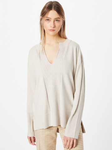 River Island Sweater in White: front