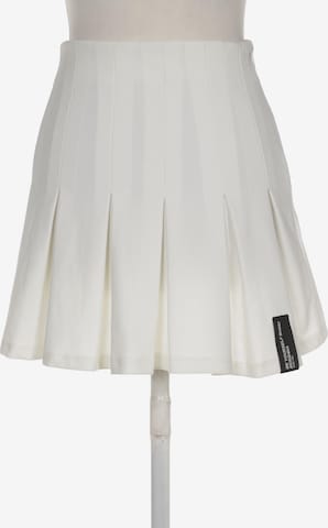 Bershka Skirt in XS in White: front