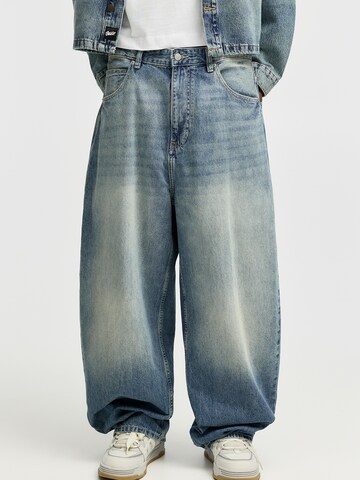 Pull&Bear Wide leg Jeans in Blue: front