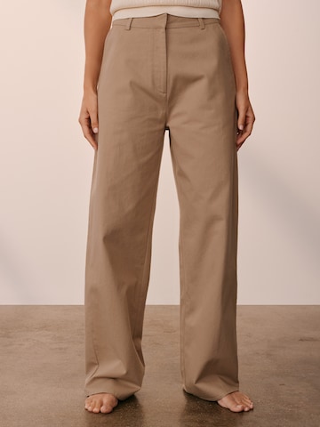 ABOUT YOU x Marie von Behrens Loose fit Pants in Beige: front
