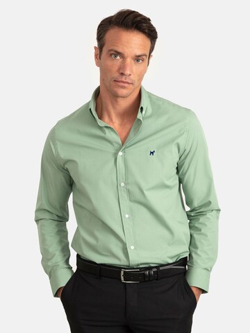 Williot Regular fit Button Up Shirt in Green: front