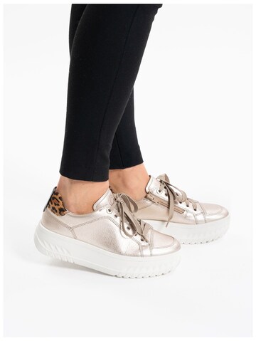 ARA Sneakers in Beige