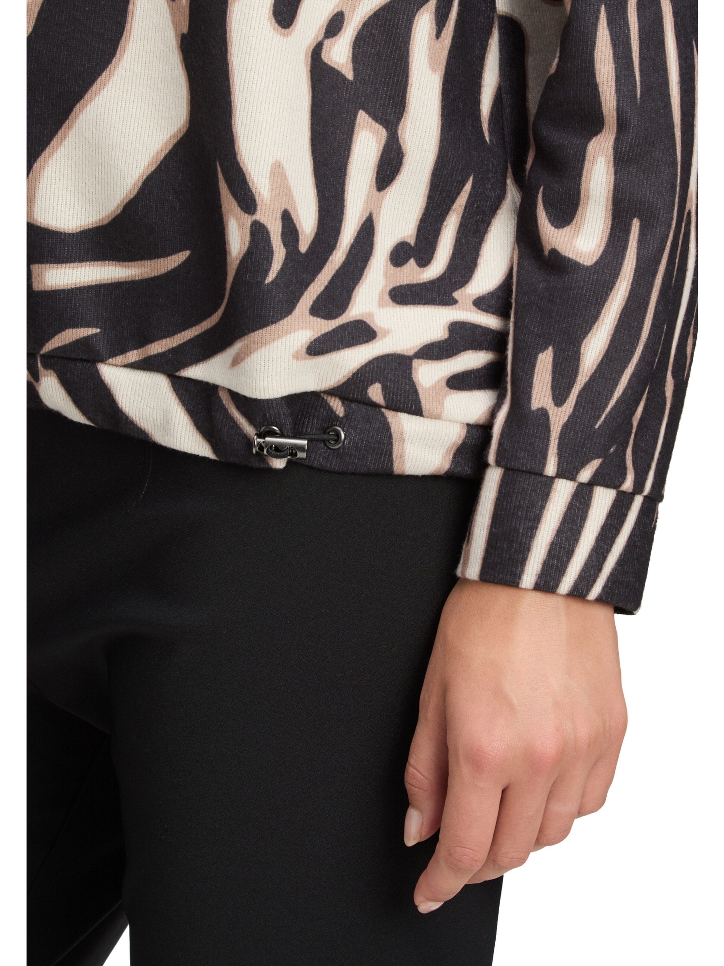 Betty & Co Sweatshirt in Beige