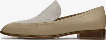 LOTTUSSE Classic Flats 'Soller' in Beige: front