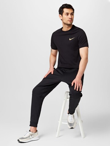 Nike Sportswear T-Shirt in Schwarz