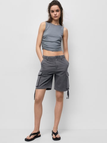 Regular Pantalon cargo Pull&Bear en gris : devant