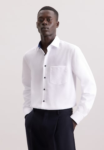 Coupe regular Chemise business SEIDENSTICKER en blanc : devant