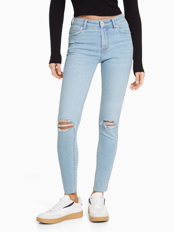 Bershka Skinny Jeans in Blauw: voorkant