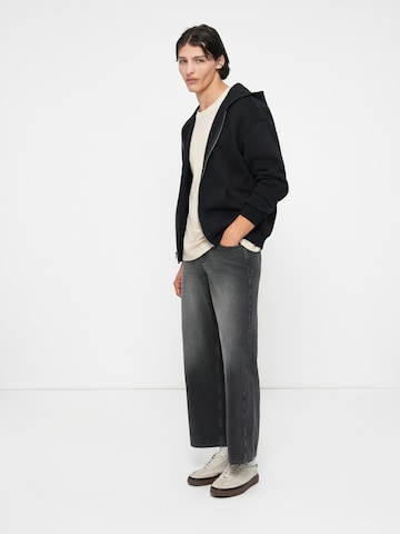 Hanorac de la HOLLISTER pe negru