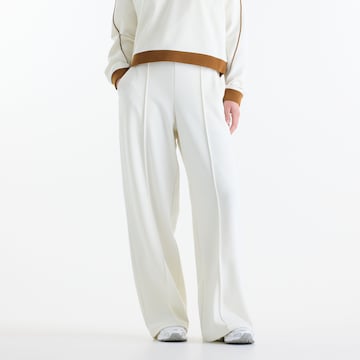 new balance Loosefit Sportbroek in Wit: voorkant