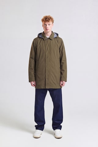 Aquascutum Active Between-Seasons Parka in Green: front
