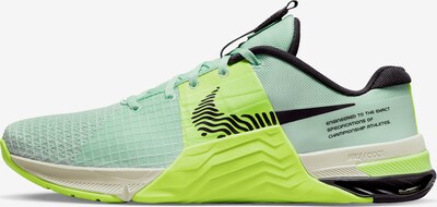 NIKE Chaussure de sport 'Metcon 8' en jaune fluo / menthe / noir / blanc, Vue avec produit