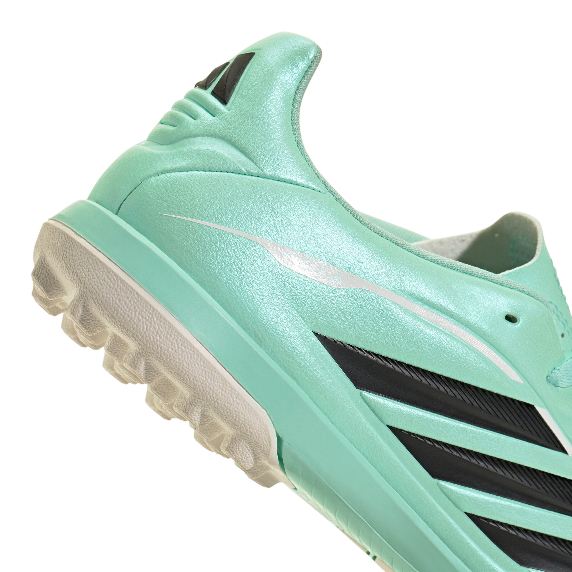Ghete de fotbal 'COPA PURE IV CLUB' de la ADIDAS PERFORMANCE pe verde