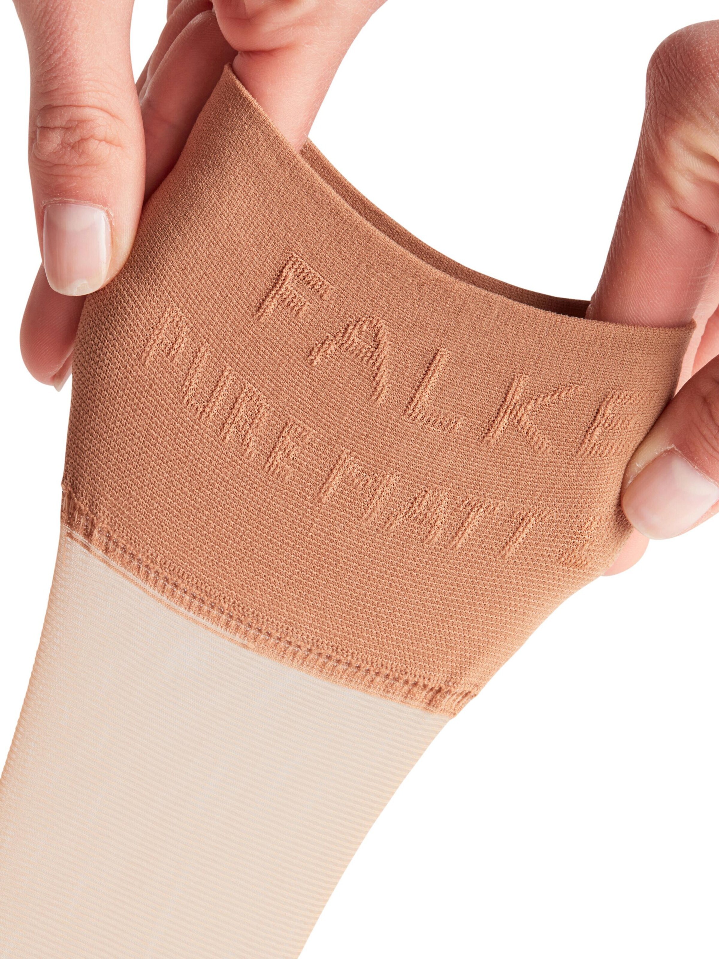 FALKE Knee High Socks in Pink