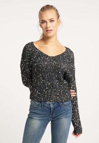 usha BLUE LABEL Sweater in Black: front