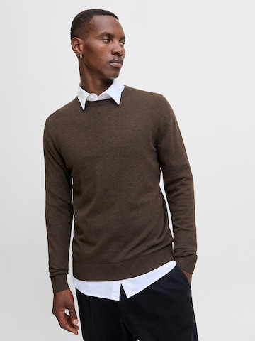 JACK & JONES Trui 'JJEEMIL' in Bruin