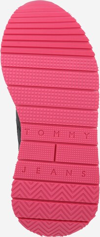 Tommy JeansNiske tenisice 'Eva Runner Mat' - crna boja