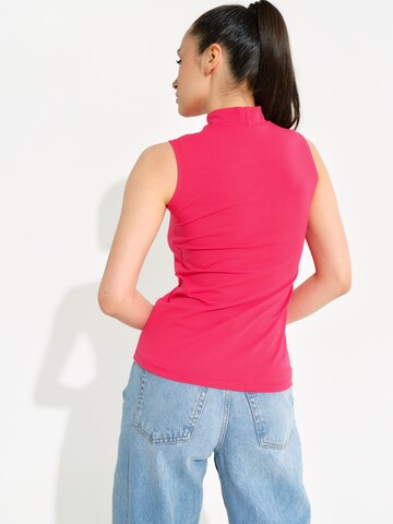 Evoni Top in Red