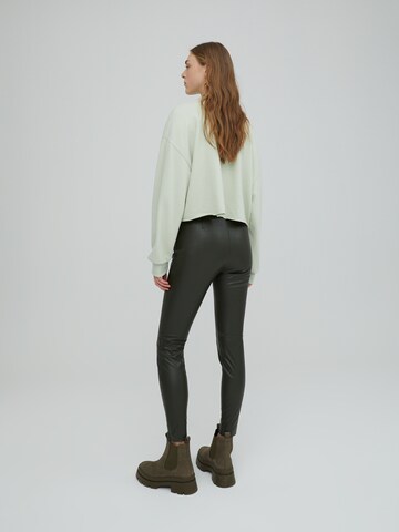 Skinny Leggings 'Teresa' di EDITED in verde