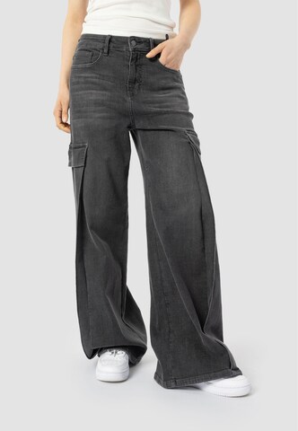Elias Rumelis Wide leg Cargo Jeans 'Lela' in Black: front