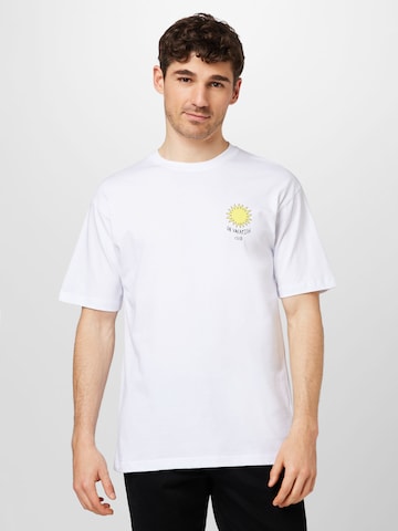 On Vacation Club Shirt in White: front