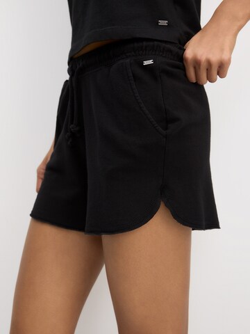 Pull&Bear Kratke hlače za spanje | črna barva
