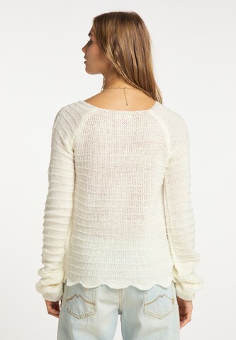 Pullover di IZIA in bianco