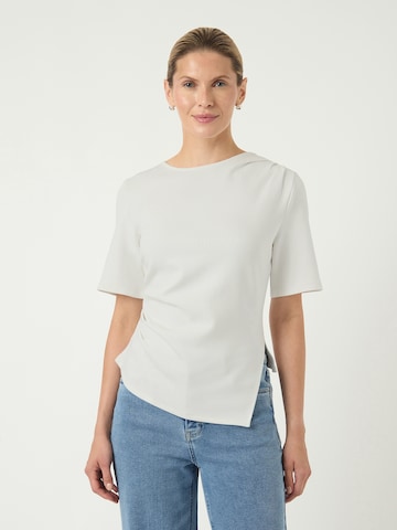 YAS Shirt 'YASPINA' in White: front