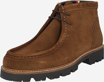 TOMMY HILFIGER Chukka Boots in Bruin: voorkant