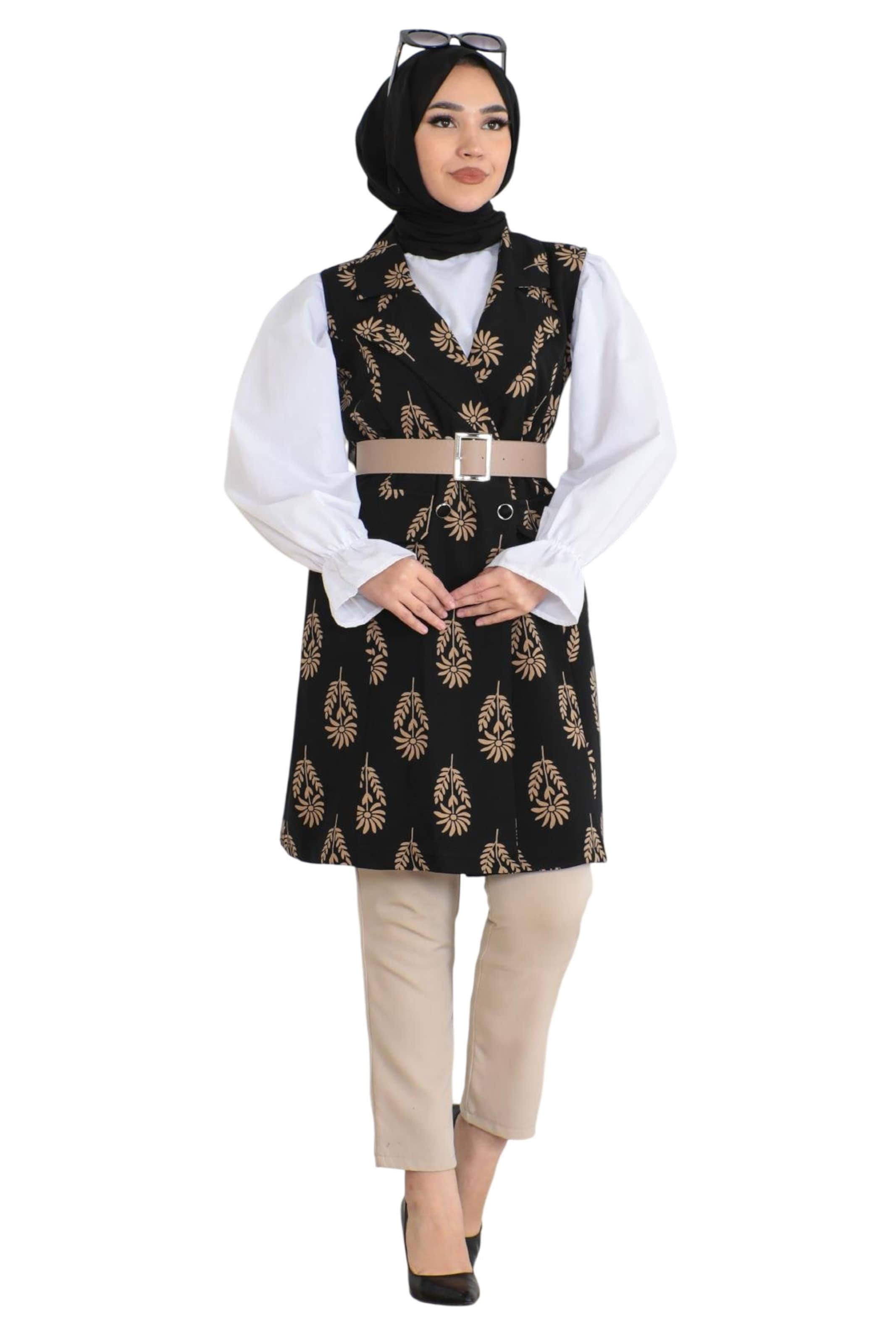 MODAMIHRAM Vest in Black